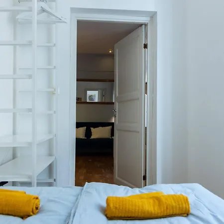 Apartment 2br - Flat Nearby Station + Operahouse *